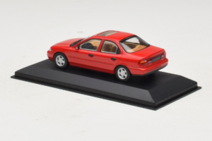 Ford Mondeo Mk1 Sedans Sarkans Minichamps 1:43 82000 Metāls — attēls 3 no 4