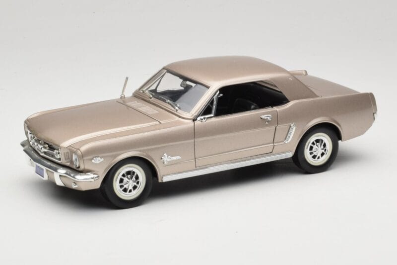 Ford Mustang 1964 1/2 Sudrabs Mira 1:18 6127 Metāls
