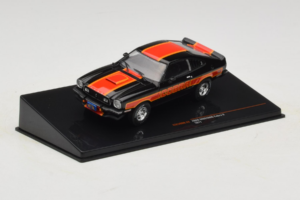 Ford Mustang Cobra II Melns IXO 1:43 CLC599N Metāls — attēls 2 no 4