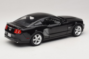 Ford Mustang GT Melns Drive Movie GreenLight 1:18 13609 Metāls — attēls 3 no 8