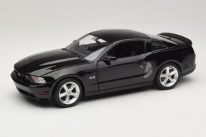 Ford Mustang GT Melns Drive Movie GreenLight 1:18 13609 Metāls