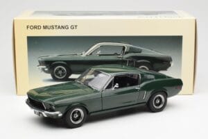 Ford Mustang GT Bullitt Zaļš AUTOart 1:18 72812 Metāls — attēls 8 no 8
