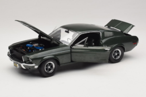 Ford Mustang GT Bullitt ar Steve McQueen Figūriņu Greenlight 1:18 12885 Metāls — attēls 2 no 8