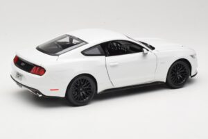 Ford Mustang GT S550 Balts Maisto 1:18 31197 Metāls — attēls 3 no 8