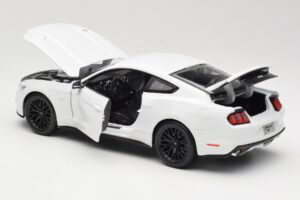 Ford Mustang GT S550 Balts Maisto 1:18 31197 Metāls — attēls 5 no 8