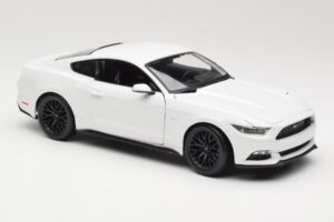 Ford Mustang GT S550 Balts Maisto 1:18 31197 Metāls — attēls 6 no 8