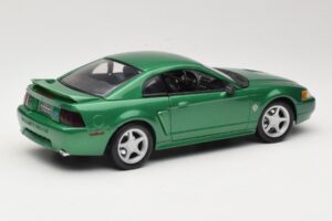 Ford Mustang GT SN95 Zaļš Maisto 1:18 50326 Metāls — attēls 3 no 8