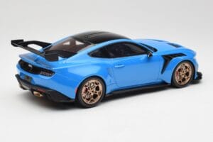 Ford Mustang GTD Antimatter Blue Metallic GT Spirit 1:18 GT473 Sveķi — attēls 2 no 6