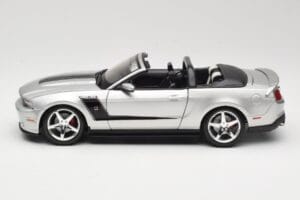 Ford Mustang S197 Roush 427R Kabriolets Sudrabs Maisto 1:18 31669 Metāls — attēls 4 no 8