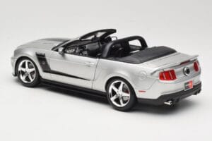 Ford Mustang S197 Roush 427R Kabriolets Sudrabs Maisto 1:18 31669 Metāls — attēls 7 no 8