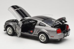 Ford Mustang S197 Shelby GT500 40th Anniversary Pelēks Shelby Collectibles 1:18 DC075005 Metāls — attēls 5 no 8