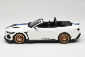 Ford Mustang S650 Shelby Super Snake Oxford White GT Spirit 1:18 GT572 Sveķi — attēls 3 no 6