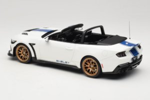 Ford Mustang S650 Shelby Super Snake Oxford White GT Spirit 1:18 GT572 Sveķi — attēls 5 no 6