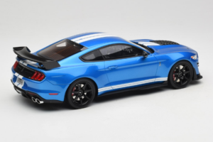 Ford Mustang Shelby GT500 S550 Zils GT Spirit 1:18 GT268 Sveķi — attēls 2 no 6
