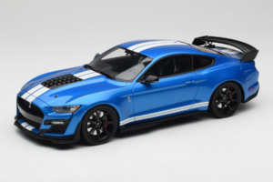 Ford Mustang Shelby GT500 S550 Zils GT Spirit 1:18 GT268 Sveķi