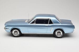 Ford Mustang V8 Hardtop Pony GT Silver Blue GT Spirit 1:12 G089 Sveķi — attēls 3 no 6