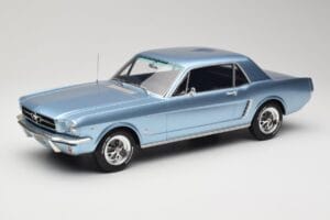 Ford Mustang V8 Hardtop Pony GT Silver Blue GT Spirit 1:12 G089 Sveķi
