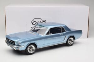 Ford Mustang V8 Hardtop Pony GT Silver Blue GT Spirit 1:12 G089 Sveķi — attēls 6 no 6