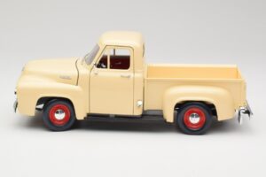 Ford Pickup Colonial Balts Road Legends 1:18 92148 Metāls — attēls 4 no 8