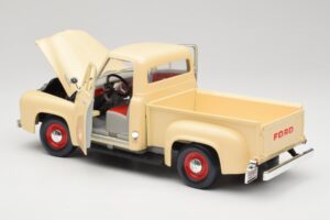 Ford Pickup Colonial Balts Road Legends 1:18 92148 Metāls — attēls 5 no 8