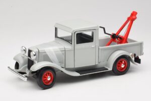 Ford Pick-Up Wrecker Pelēks Road Signature 1:18 92257 Metāls