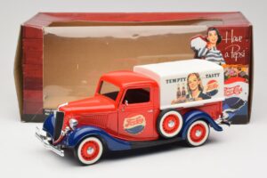 Ford Pickup Truck Pepsi-Cola Solido 1:18 99053 Metāls — attēls 8 no 8