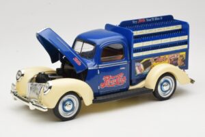 Ford Pepsi-Cola Replica Golden Wheel 1:18 PF351 Metāls — attēls 2 no 8