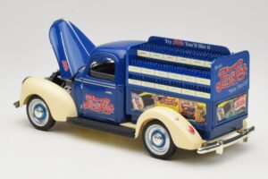 Ford Pepsi-Cola Replica Golden Wheel 1:18 PF351 Metāls — attēls 5 no 8