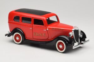 Ford Sedan Sarkans Solido 1:18 8066 Metāls — attēls 6 no 8