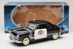 Ford Sedan Washington State Police Solido 1:18 8158 Metāls — attēls 8 no 8