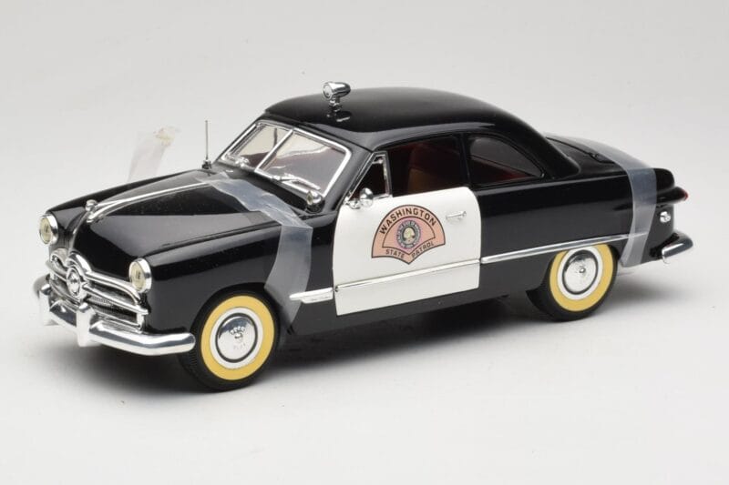 Ford Sedan Washington State Police Solido 1:18 8158 Metāls
