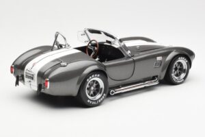 Ford Shelby Cobra 427 S/C Pelēks Metaliks Ar Baltām Svītrām Kyosho 1:18 08045GRW Metāls — attēls 3 no 8