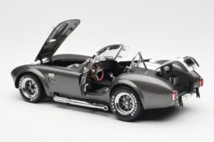 Ford Shelby Cobra 427 S/C Pelēks Metaliks Ar Baltām Svītrām Kyosho 1:18 08045GRW Metāls — attēls 5 no 8