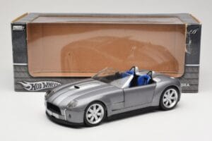 Shelby Cobra Kabriolets Grey Metallic Hot Wheels 1:18 G7220 Metāls — attēls 8 no 8