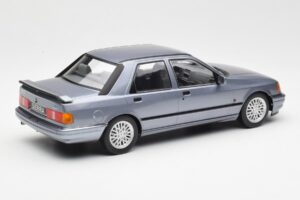 Ford Sierra RS Cosworth Gaiši Zils MCG 1:18 MCG18174 Metāls — attēls 2 no 6