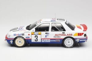 Ford Sierra RS Cosworth 4x4 #3 M. Biasion / T. Siviero Rally Monte Carlo 1992 MCG 1:18 MCG18355R Metāls — attēls 3 no 6