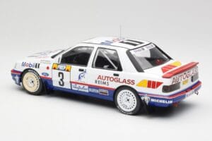 Ford Sierra RS Cosworth 4x4 #3 M. Biasion / T. Siviero Rally Monte Carlo 1992 MCG 1:18 MCG18355R Metāls — attēls 5 no 6