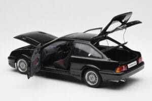 Ford Sierra RS Cosworth Melns AUTOart 1:18 72861 Metāls — attēls 5 no 8
