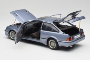 Ford Sierra RS Cosworth Moonstone Zils AUTOart 1:18 72863 Metāls — attēls 5 no 8