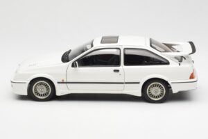 Ford Sierra RS Cosworth Balts AUTOart 1:18 72862 Metāls — attēls 4 no 8