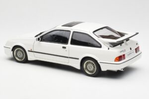 Ford Sierra RS Cosworth Balts AUTOart 1:18 72862 Metāls — attēls 7 no 8
