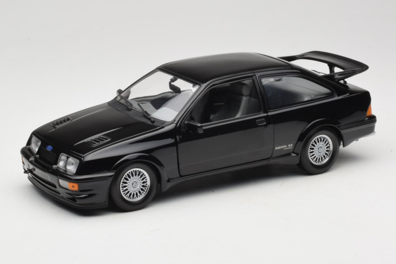 Ford Sierra RS Cosworth Melns Minichamps 1:18 150084001 Metāls