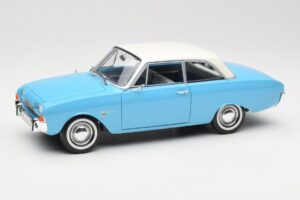 Ford Taunus 17M P2 Zils Revell 1:18 08817 Metāls