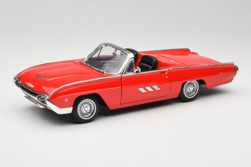 Ford Thunderbird Kabriolets Sarkans Anson 1:18 30334 Metāls