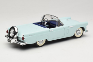 Ford Thunderbird Zaļš Revell 1:18 8804-G1 Metāls — attēls 3 no 8