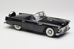 Ford Thunderbird Kabriolets Melns Revell 1:18 8818-M1 Metāls — attēls 6 no 8