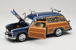 Ford Woody Station Wagon Bayview Blue Surf Shop Motor City 1:18 60002 Metāls — attēls 2 no 8