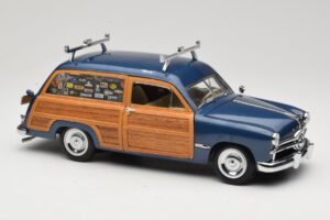 Ford Woody Station Wagon Bayview Blue Surf Shop Motor City 1:18 60002 Metāls — attēls 6 no 8