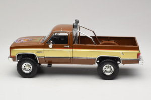 GMC K-2500 Sierra Grande Brūns GreenLight 1:18 13560 Metāls — attēls 4 no 8