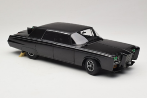 Chrysler Imperial Black Beauty Green Hornet TV Series AUTOart 1:18 71546 Metāls — attēls 6 no 8